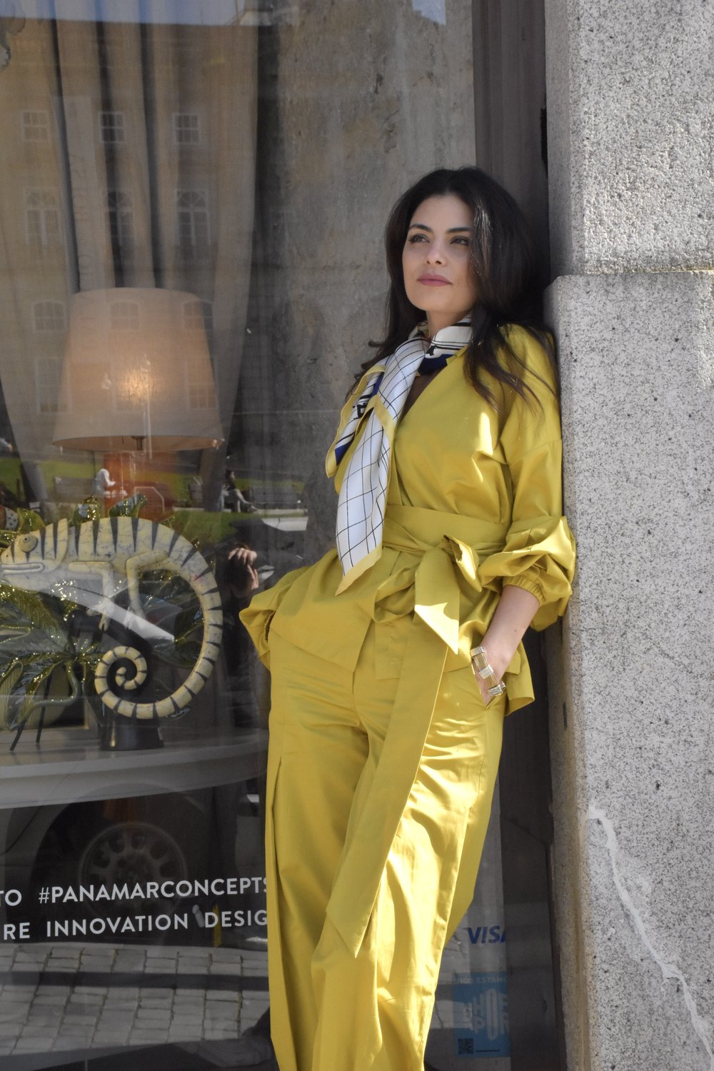 Blusa comprida com pregas e cinto 9