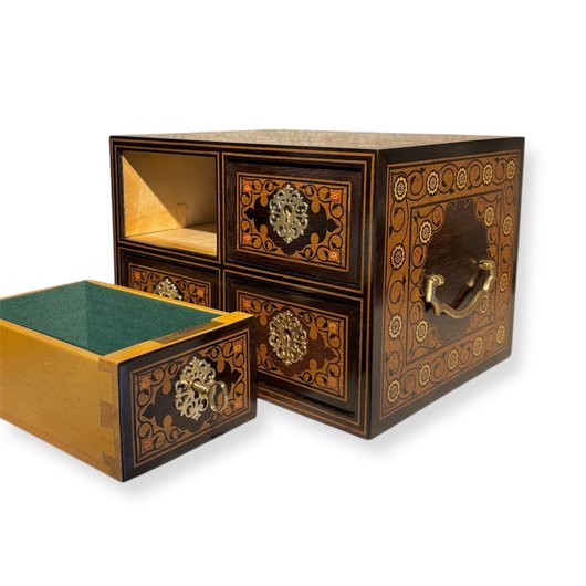 Cabinet indo-portugais à 4 tiroirs