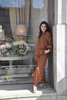 Blusa comprida com pregas e cinto 12